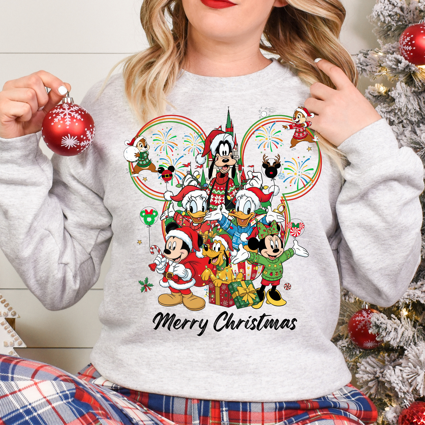 032 - Merry Christmas Castle s- Tee-shirt - Crewneck or Hooded Sweatshirt